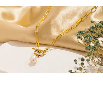 Aquarly Luna Pearl Necklace