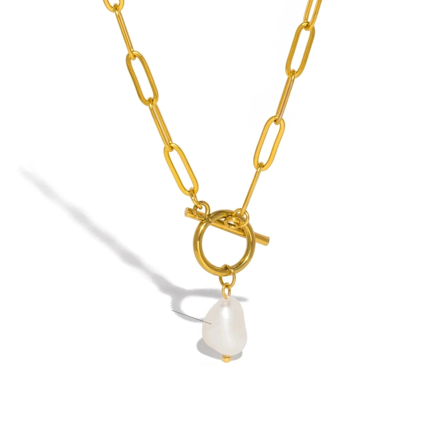 Aquarly Luna Pearl Necklace